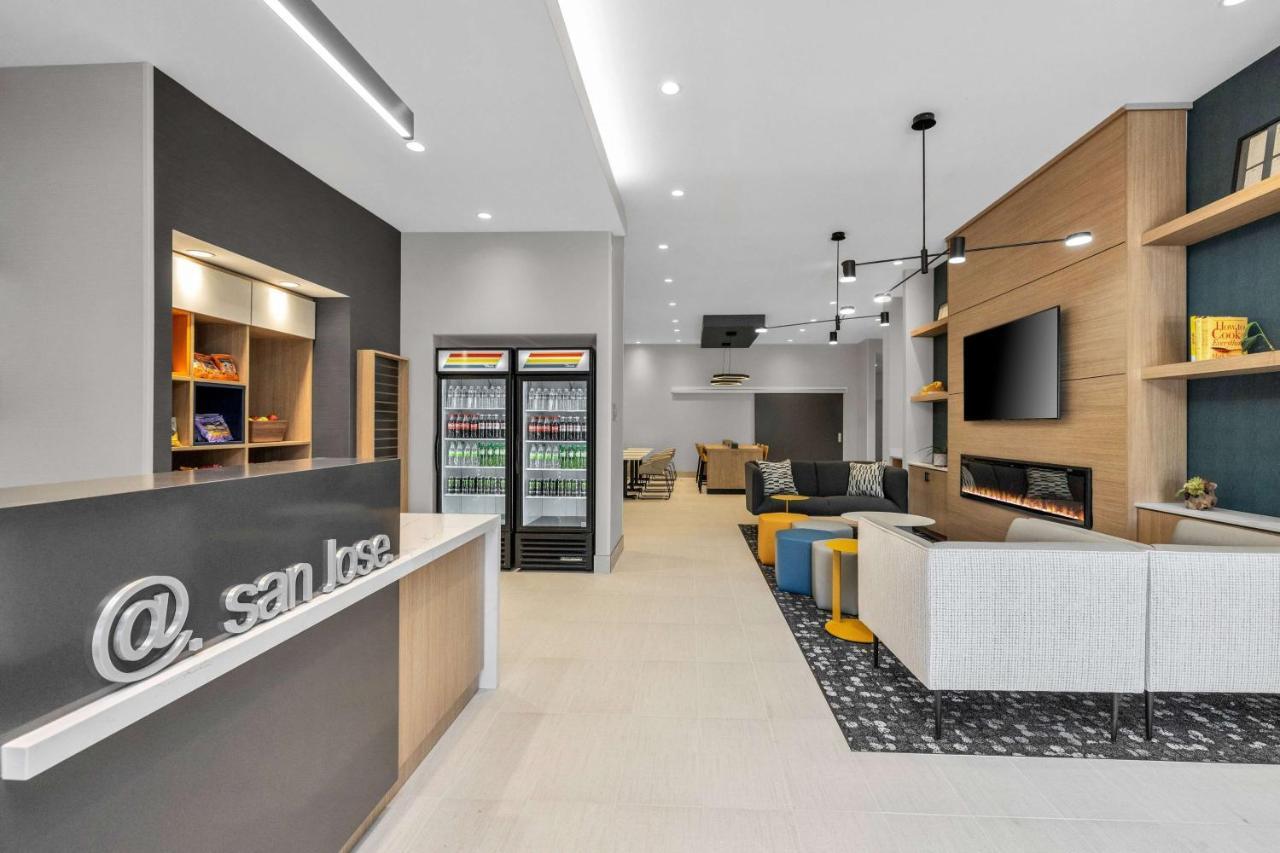 La Quinta Inn & Suites By Wyndham San Jose Airport-Downtown Exteriör bild
