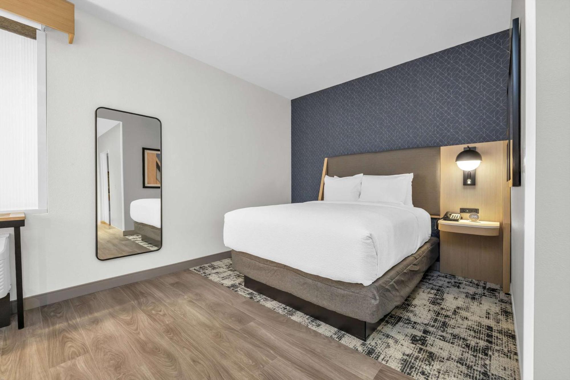 La Quinta Inn & Suites By Wyndham San Jose Airport-Downtown Exteriör bild