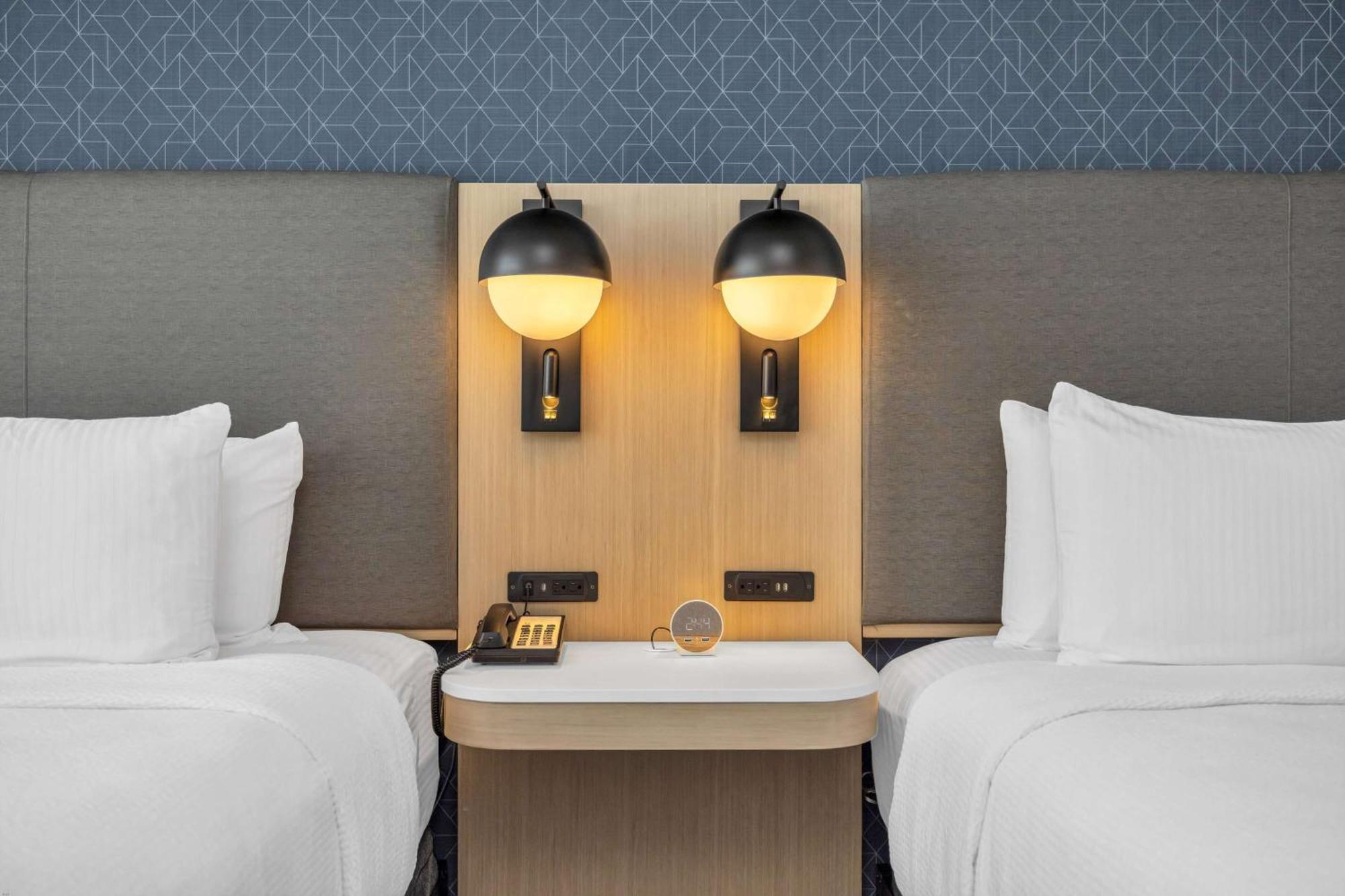 La Quinta Inn & Suites By Wyndham San Jose Airport-Downtown Exteriör bild