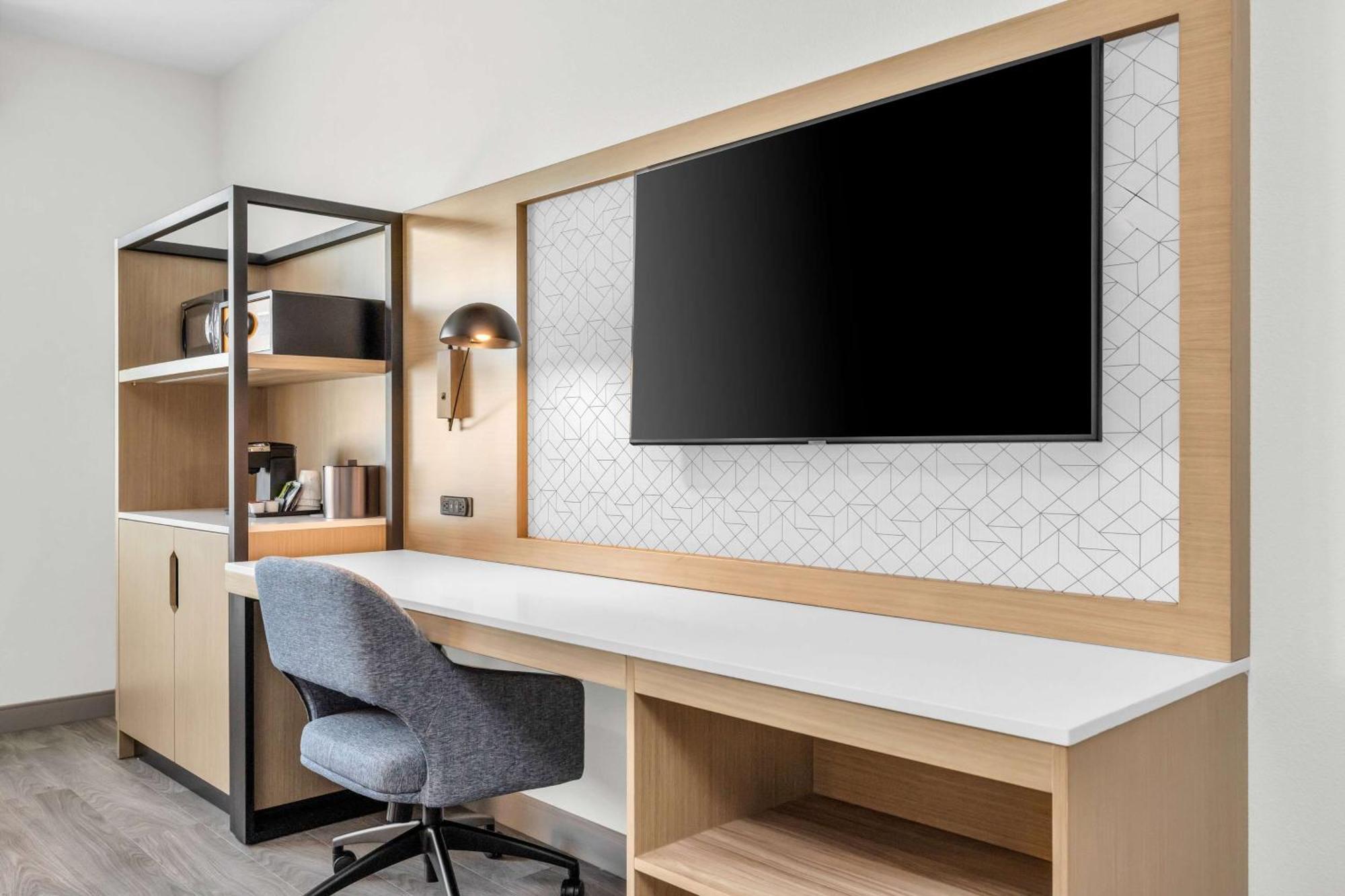 La Quinta Inn & Suites By Wyndham San Jose Airport-Downtown Exteriör bild
