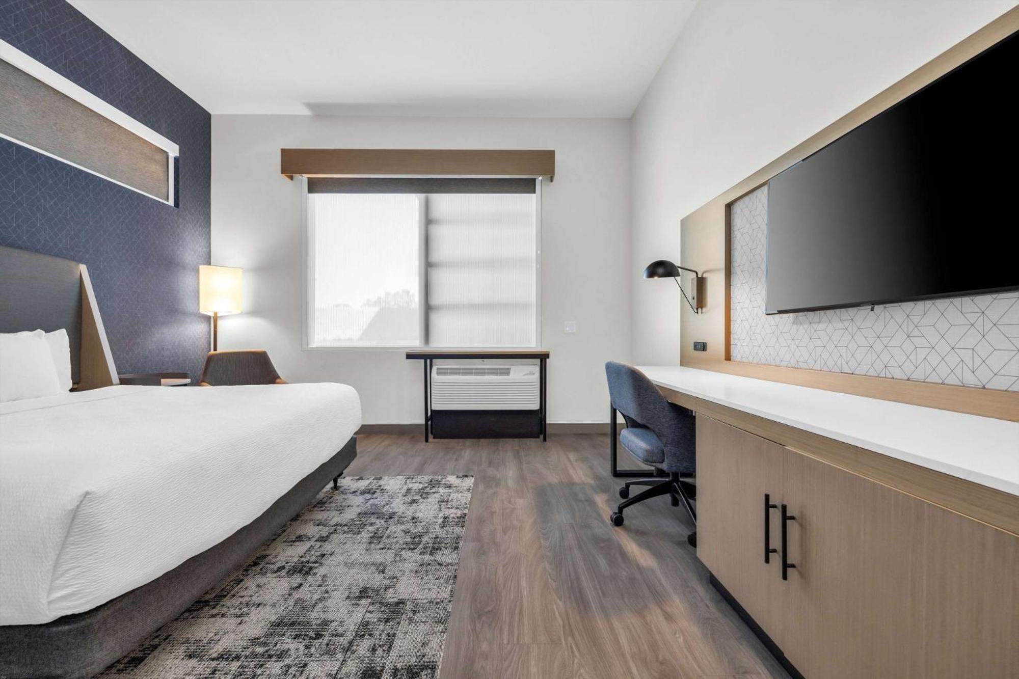 La Quinta Inn & Suites By Wyndham San Jose Airport-Downtown Exteriör bild